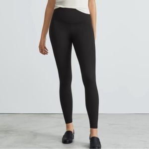 Everlane Black Perform Regular Length High Rise Leggings 7/8 Length